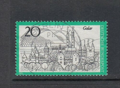 BRD Mi-Nr. 704 zentrisch gestempelt - Vollstempel Berlin